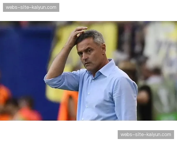 争议瞬间：塞尔塔进球因疑似冲撞门将在先被吹，主帅抗议染红